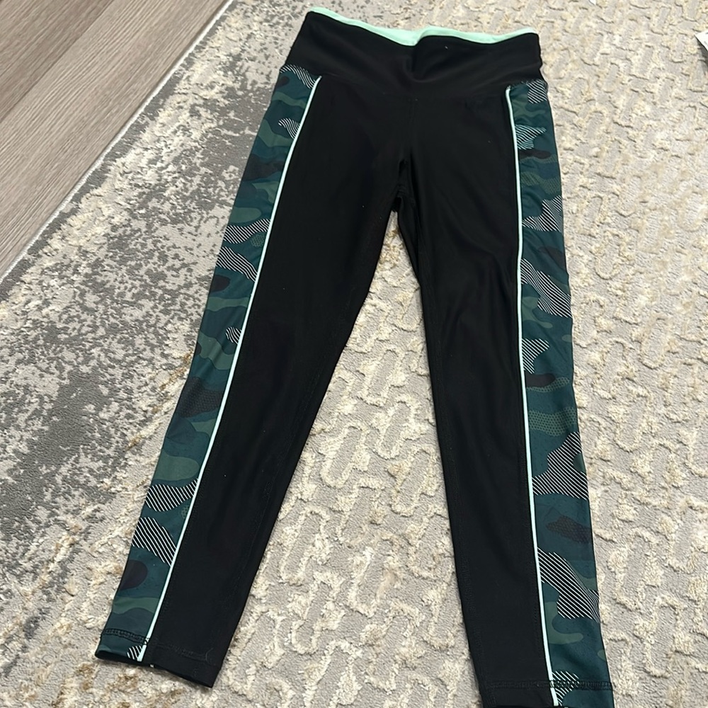 Camo print leggings